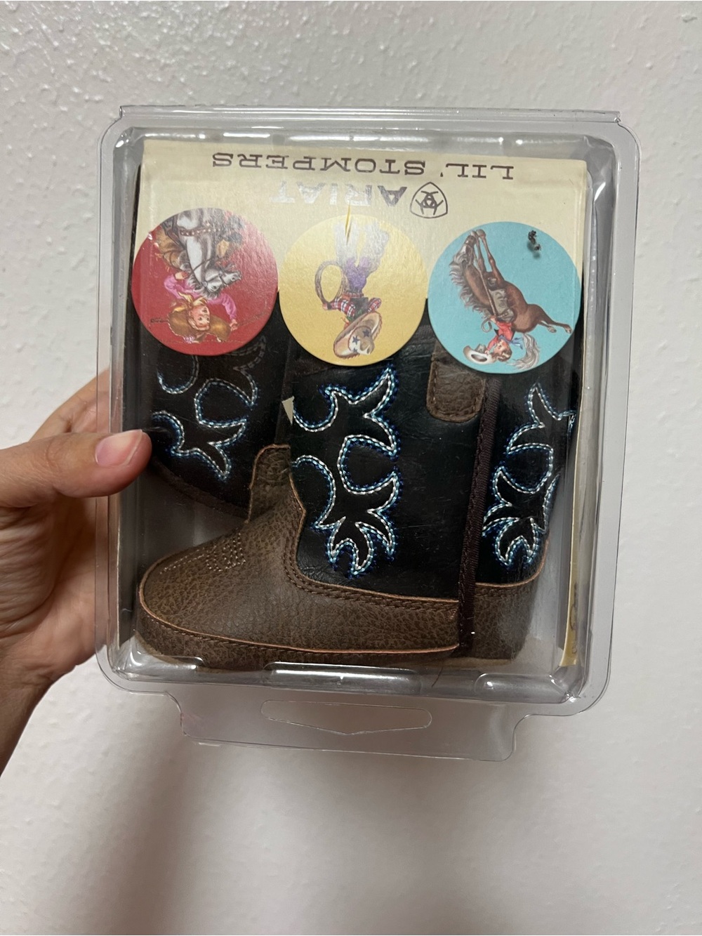 Ariat Yellow Gift Box with Multicolor Circle Horse Stickers 9-12 months